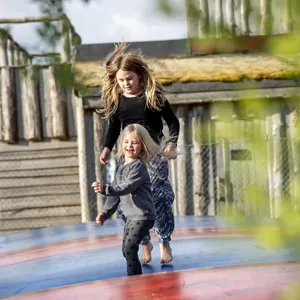 Hvidbjerg Strand Camping Resort Legeplads Hoppepude Hoej