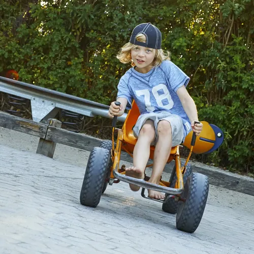 Hvidbjerg Strand Camping Resort Legeplads Mooncar