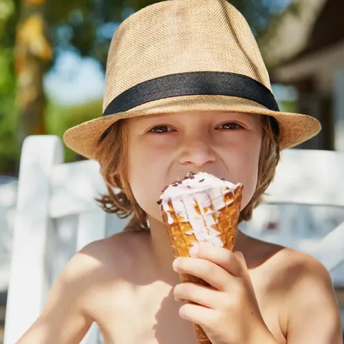 Hvidbjerg Strand Camping Resort Ishuset Dreng