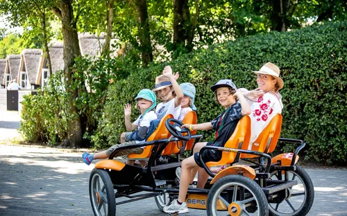 Hvidbjerg Strand Camping Resort Familiecykel